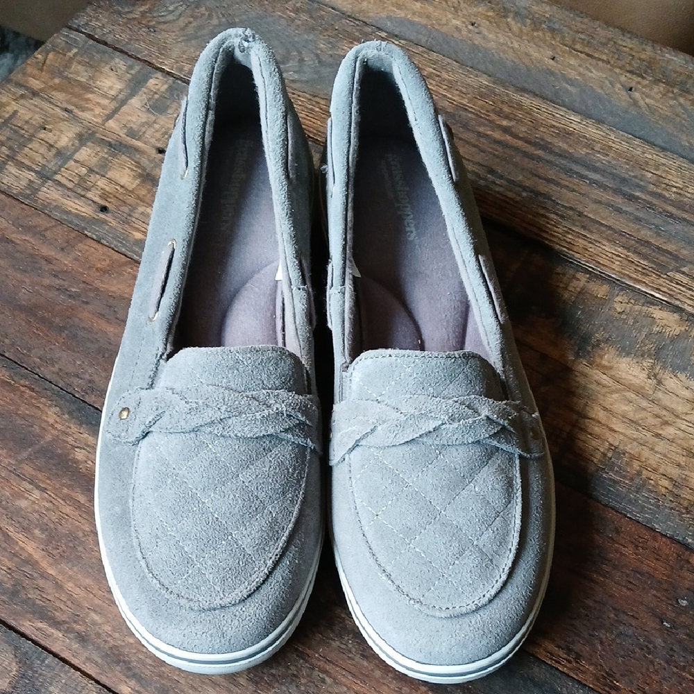Grasshoppers Women's Gray Suede Loafers